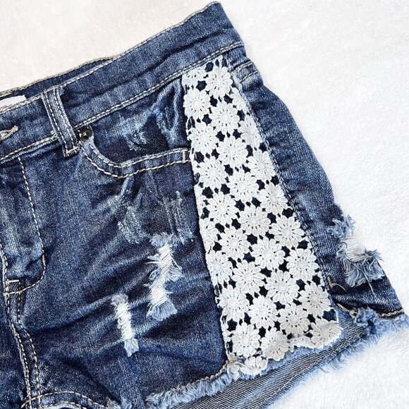 Mudd Denim Shorts | 2.5" Inseam | Dark Wash | Size 7 | Distressed | Lace | Y2K - Picture 5 of 10